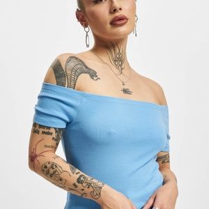 Treasure & Bond Woman’s Blue Off Shoulder Rib Soft Knit Too Size M